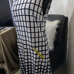 Dress with Yellow pockets.